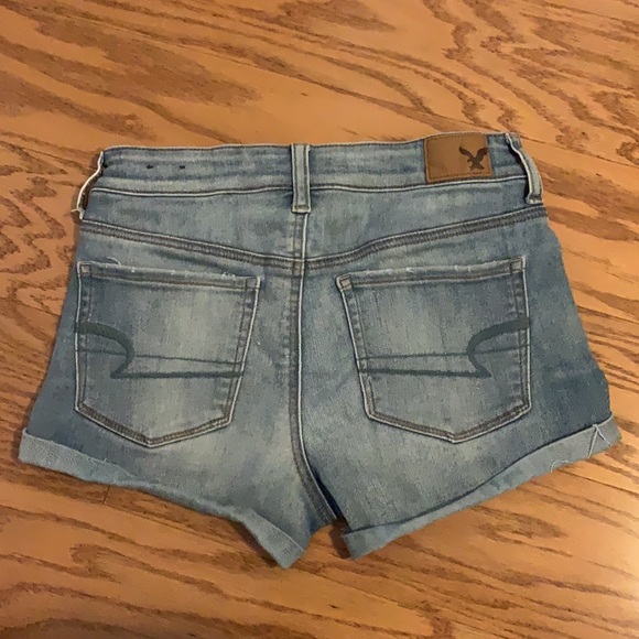SUPER STRETCH AMERICAN EAGLE DEMIN SHORTS SIZE 4 - Picture 2 of 4